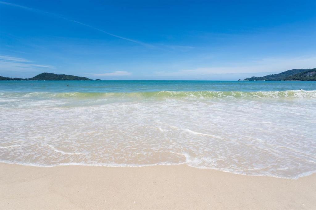 Azure Bangla Phuket Hotel Patong Buitenkant foto