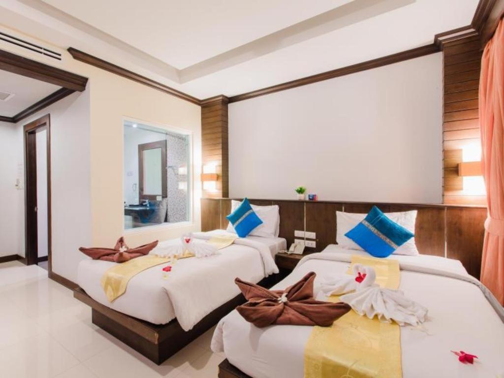 Azure Bangla Phuket Hotel Patong Buitenkant foto