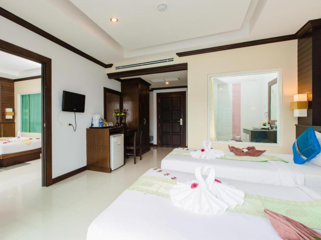 Azure Bangla Phuket Hotel Patong Buitenkant foto