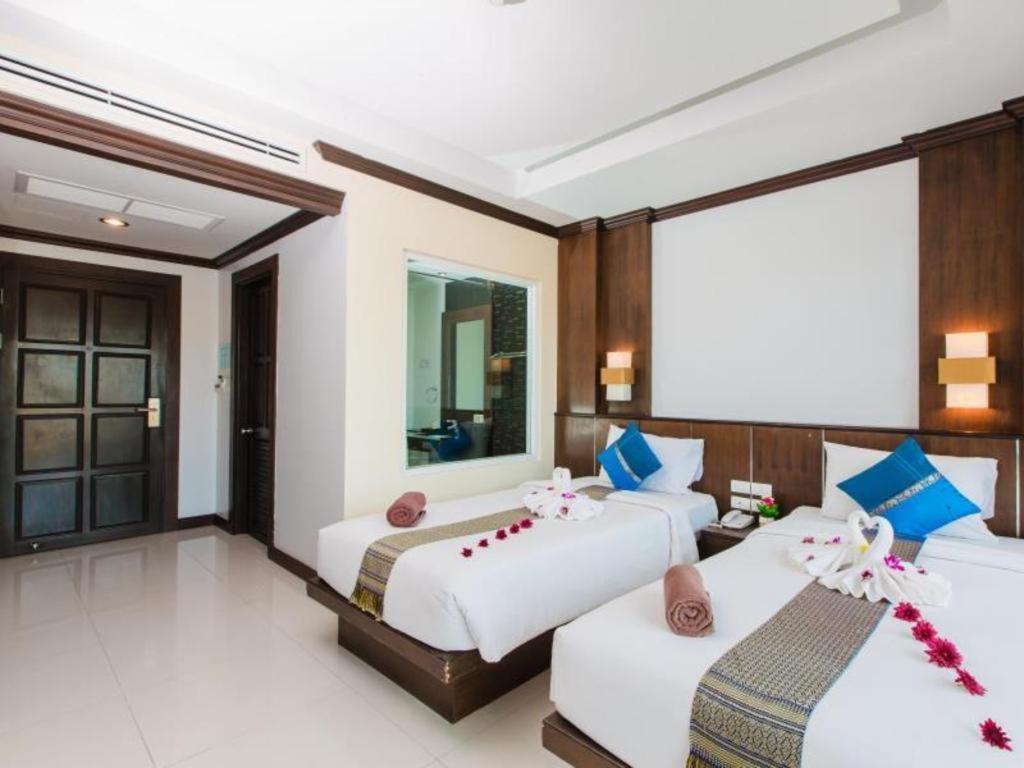 Azure Bangla Phuket Hotel Patong Buitenkant foto
