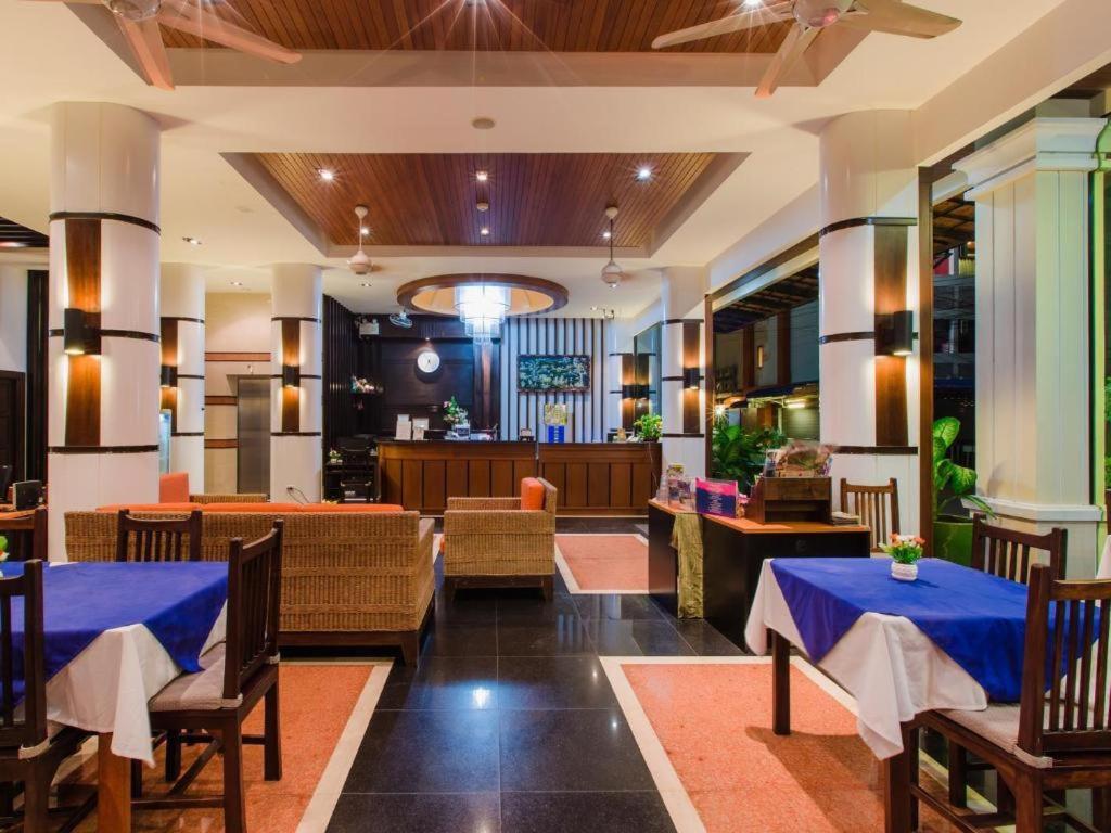 Azure Bangla Phuket Hotel Patong Buitenkant foto