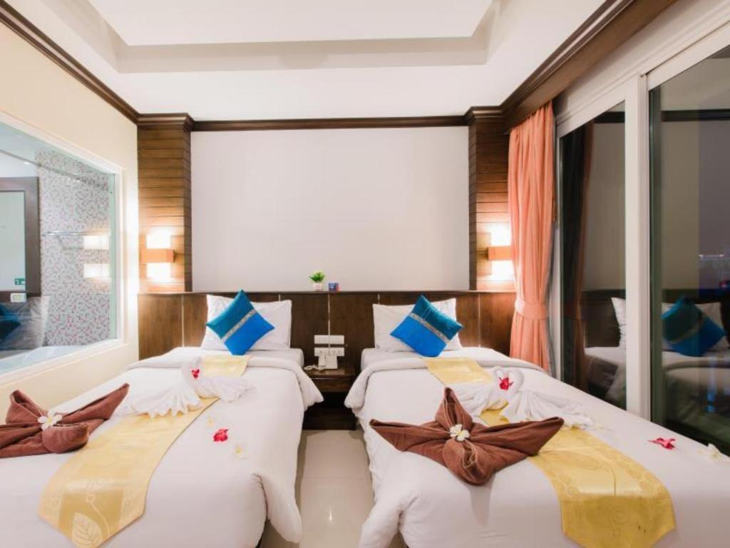 Azure Bangla Phuket Hotel Patong Buitenkant foto