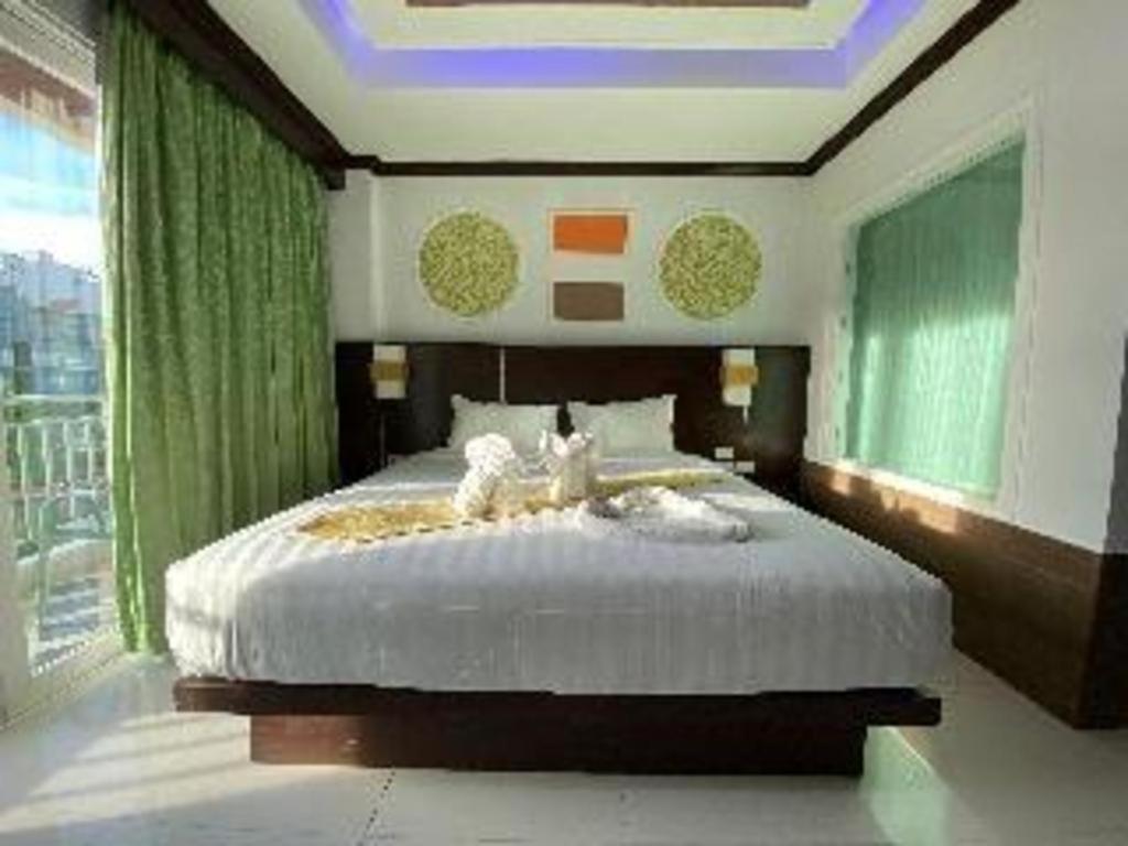 Azure Bangla Phuket Hotel Patong Buitenkant foto