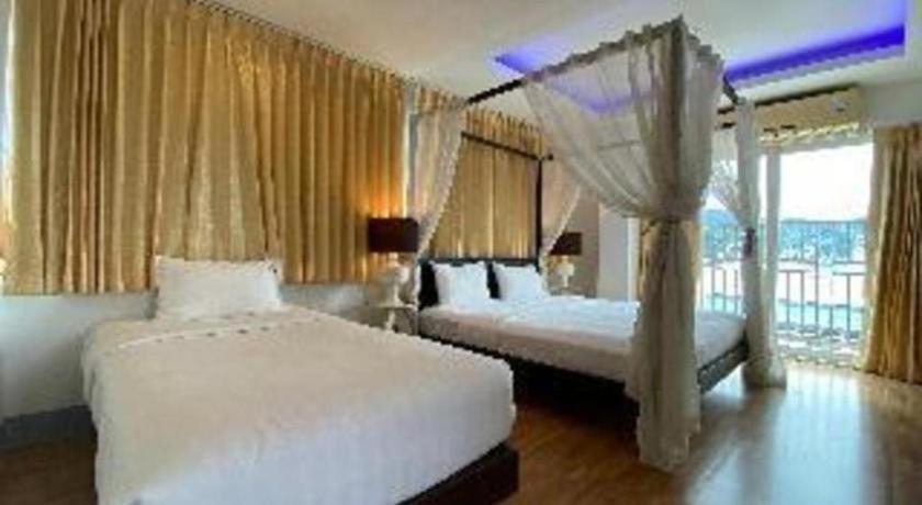 Azure Bangla Phuket Hotel Patong Buitenkant foto