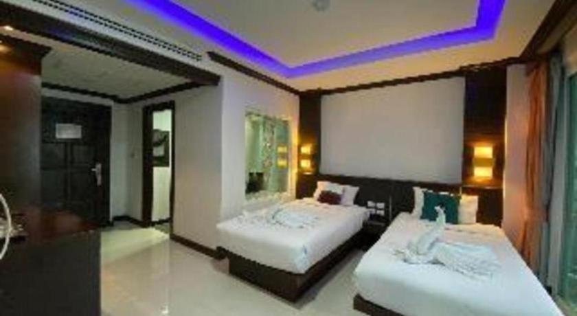 Azure Bangla Phuket Hotel Patong Buitenkant foto