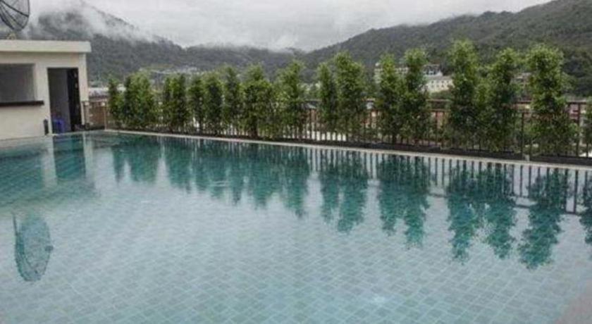 Azure Bangla Phuket Hotel Patong Buitenkant foto