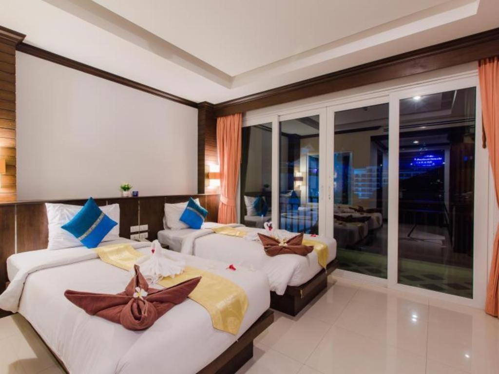 Azure Bangla Phuket Hotel Patong Buitenkant foto