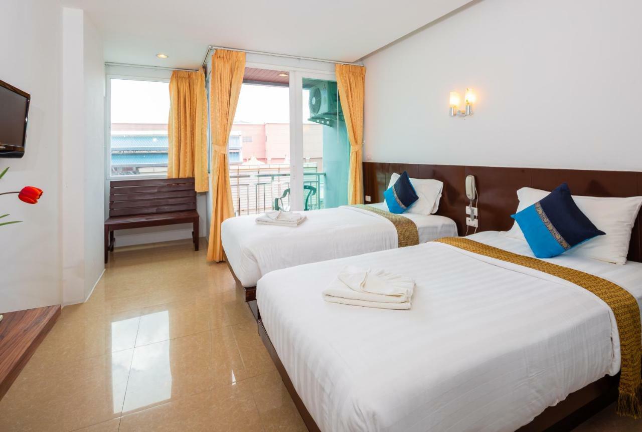 Azure Bangla Phuket Hotel Patong Buitenkant foto